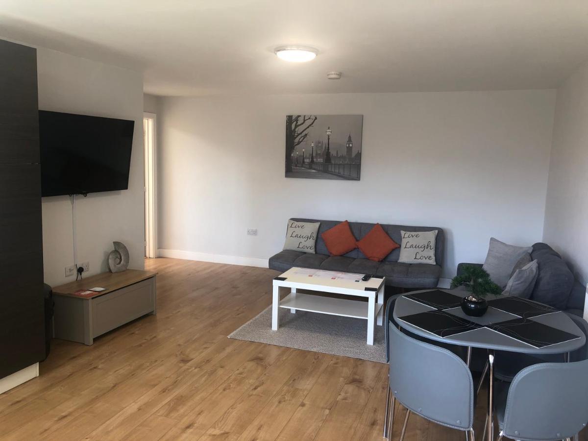 Large Ground Floor Pet Friendly 2 Bedroom Apartment With Free Parking Loughborough Luaran gambar